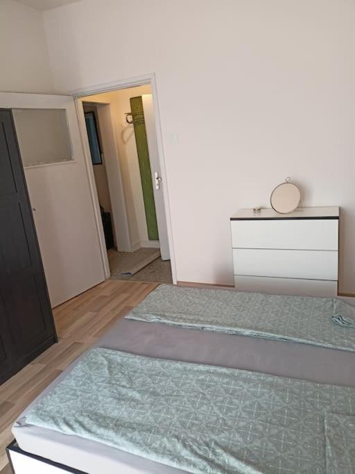 Welcome To Daisy Sunny Place! Lejlighed Varna Eksteriør billede